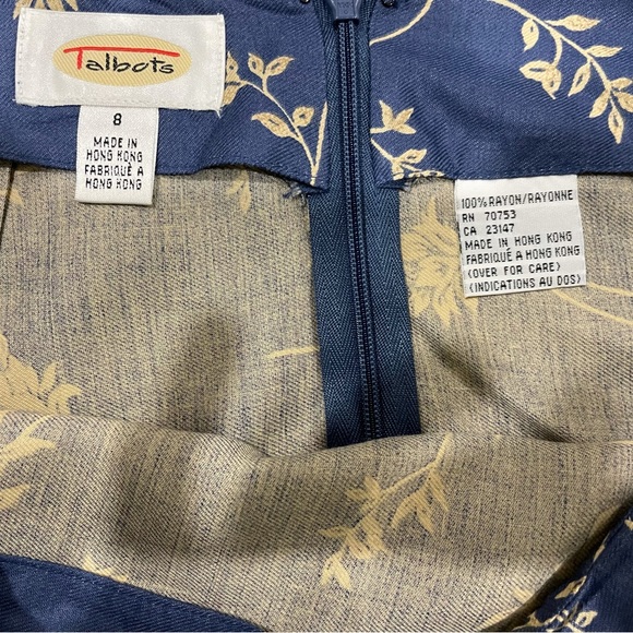 Women’s Vintage Talbots Wrap Skirt size 8 Steal Blue Floral Maroon Trim - Picture 5 of 6